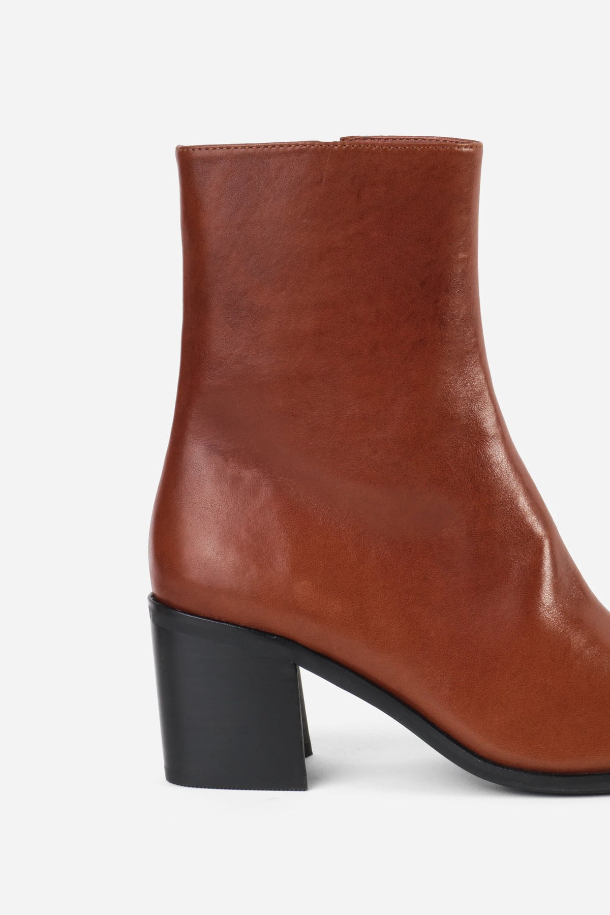 Scorpio Boot