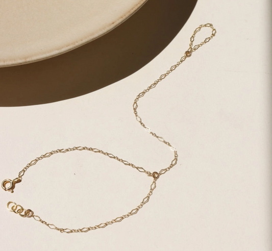 Lucia Hand Chain
