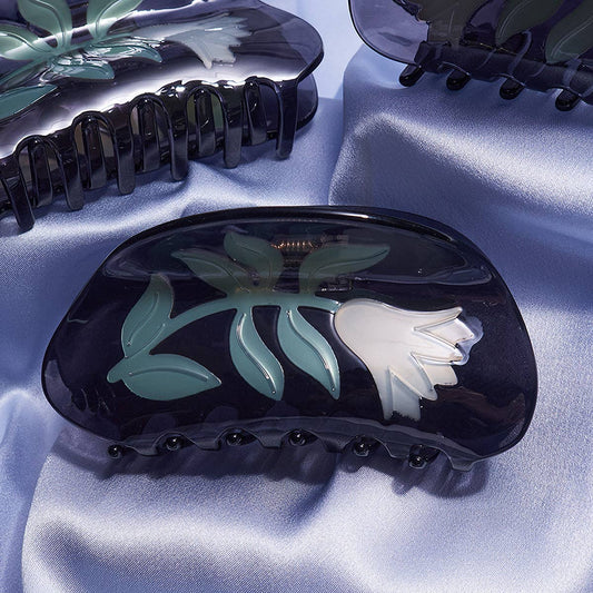 Belladonna Claw Clip