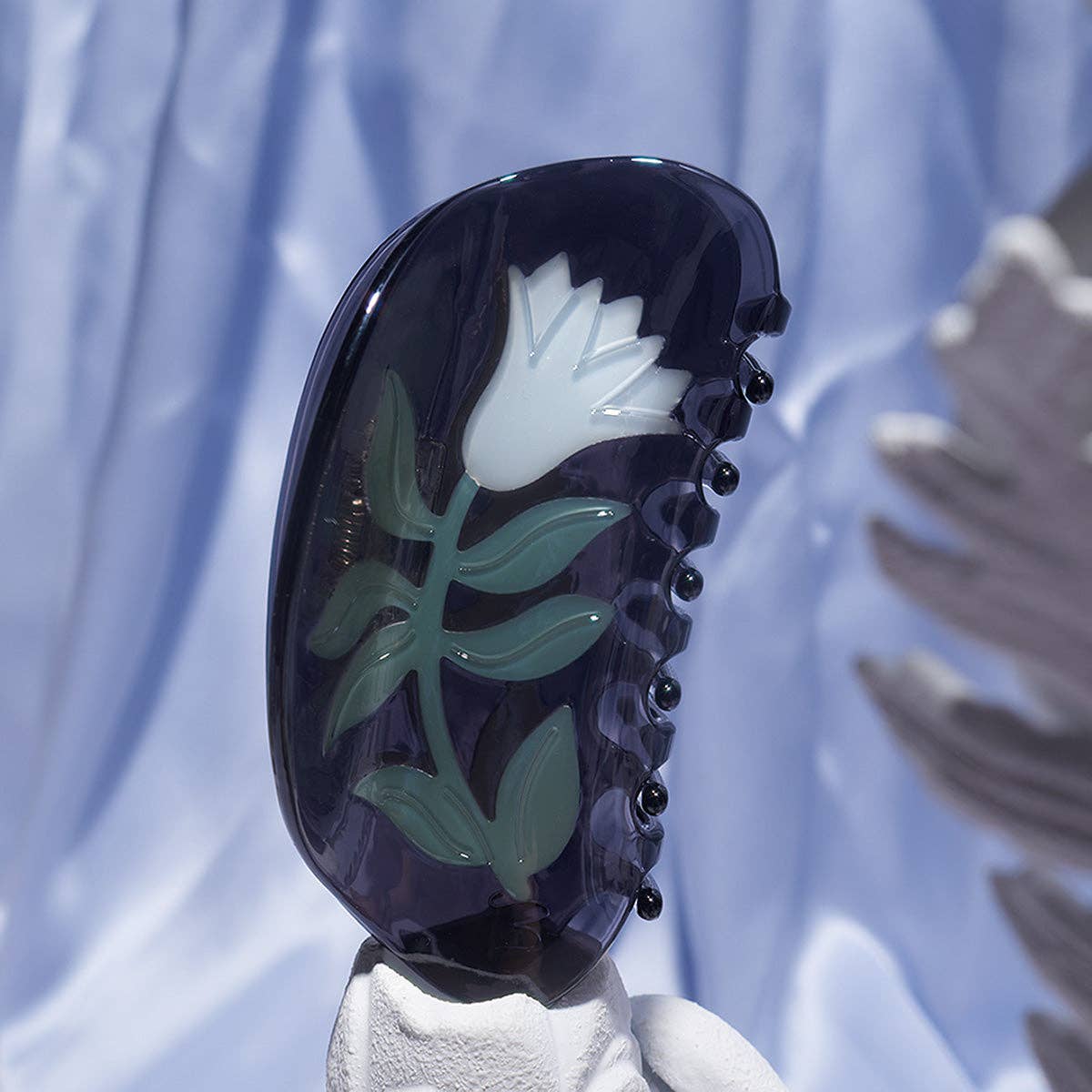 Belladonna Claw Clip