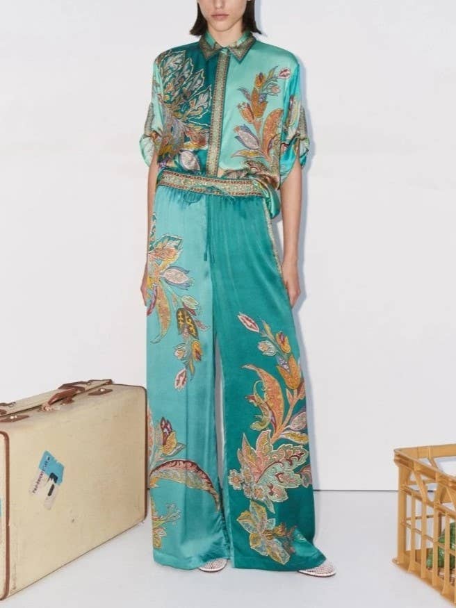 Haunted Thrift 2 Piece Set
