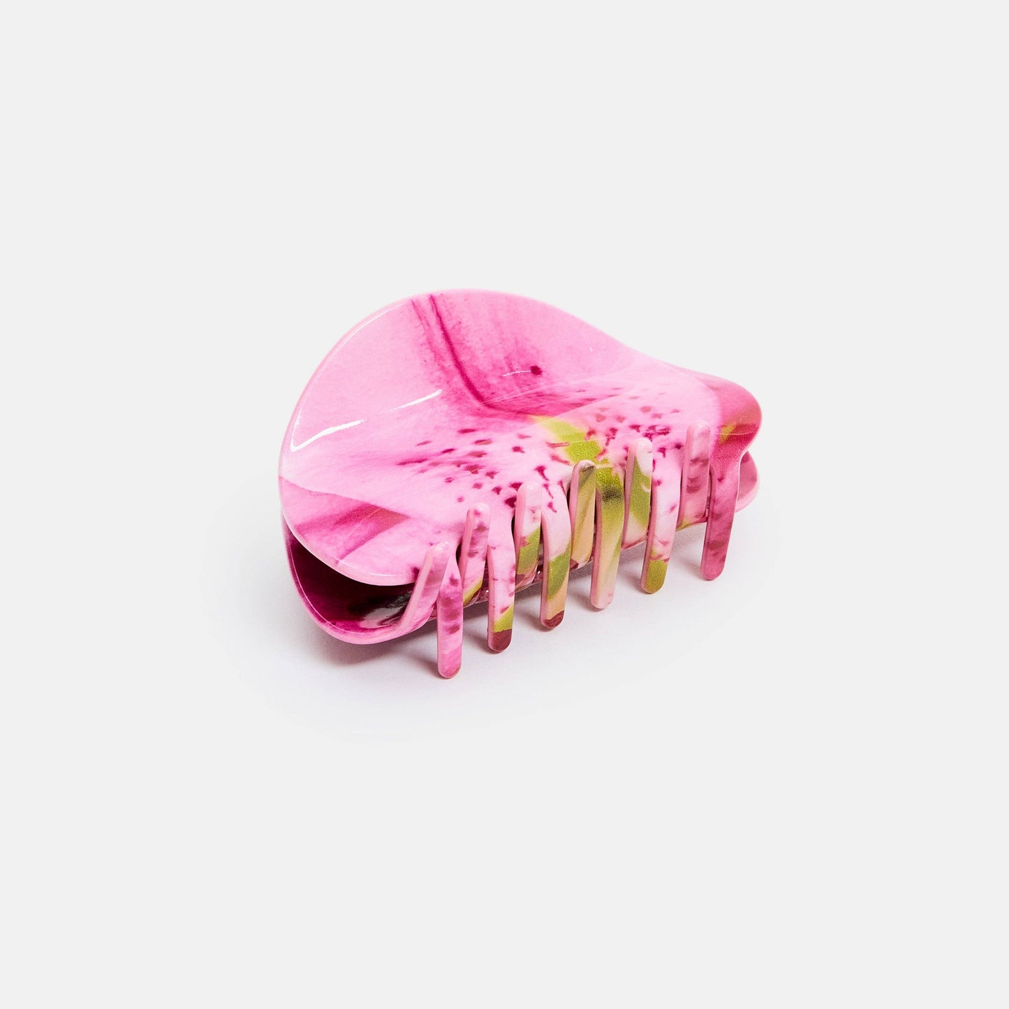 Suki Claw in Lily