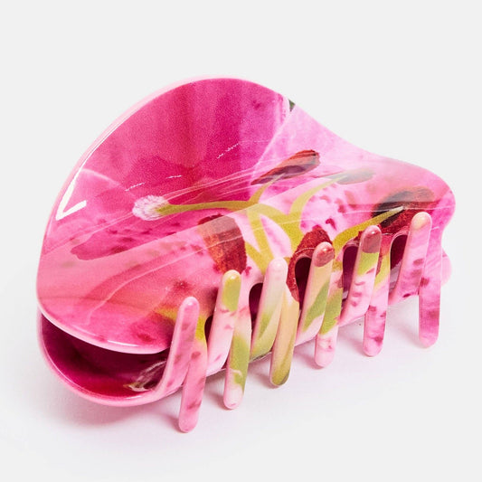 Suki Claw in Lily