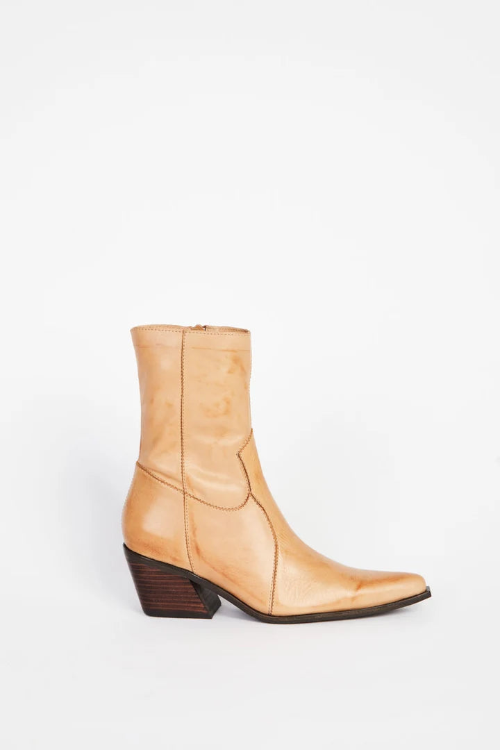 Mattie Boot