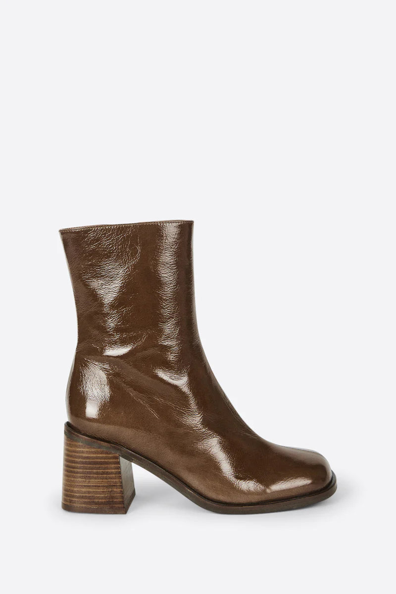 Mall Tall Heeled Boot