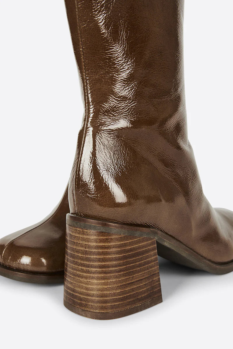 Mall Tall Heeled Boot