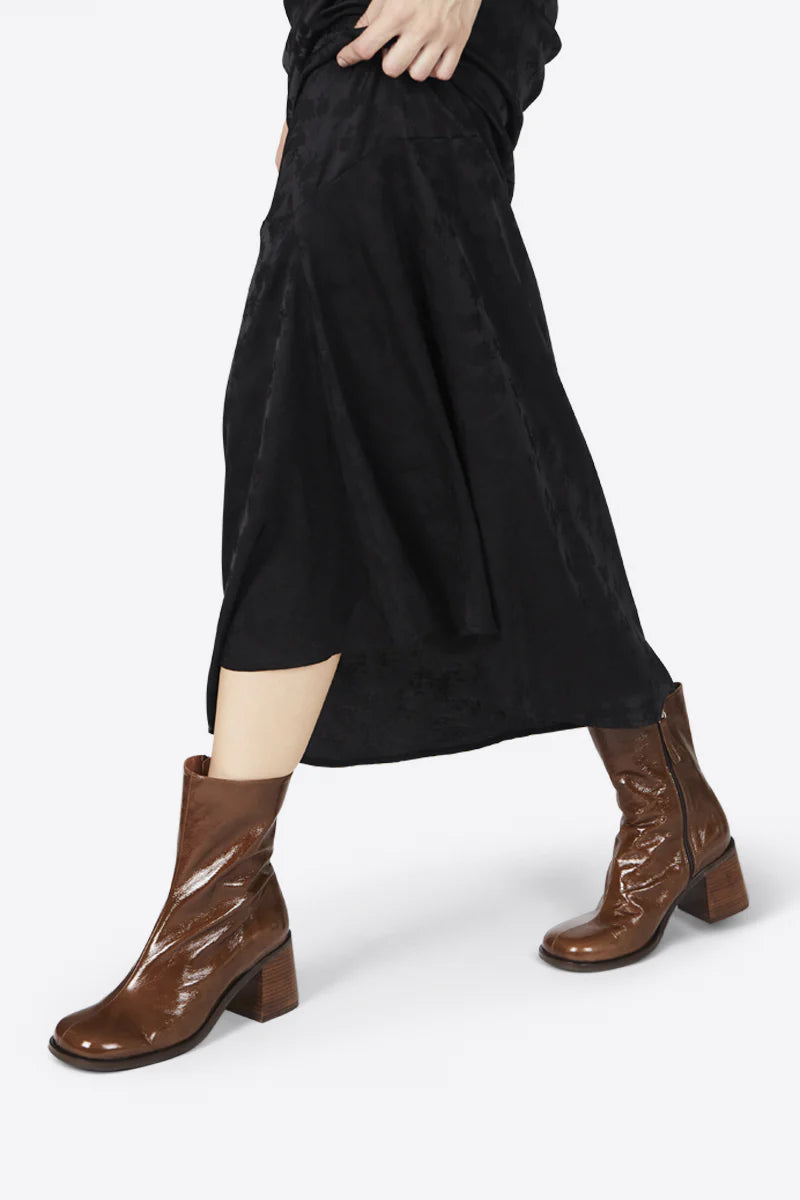 Mall Tall Heeled Boot