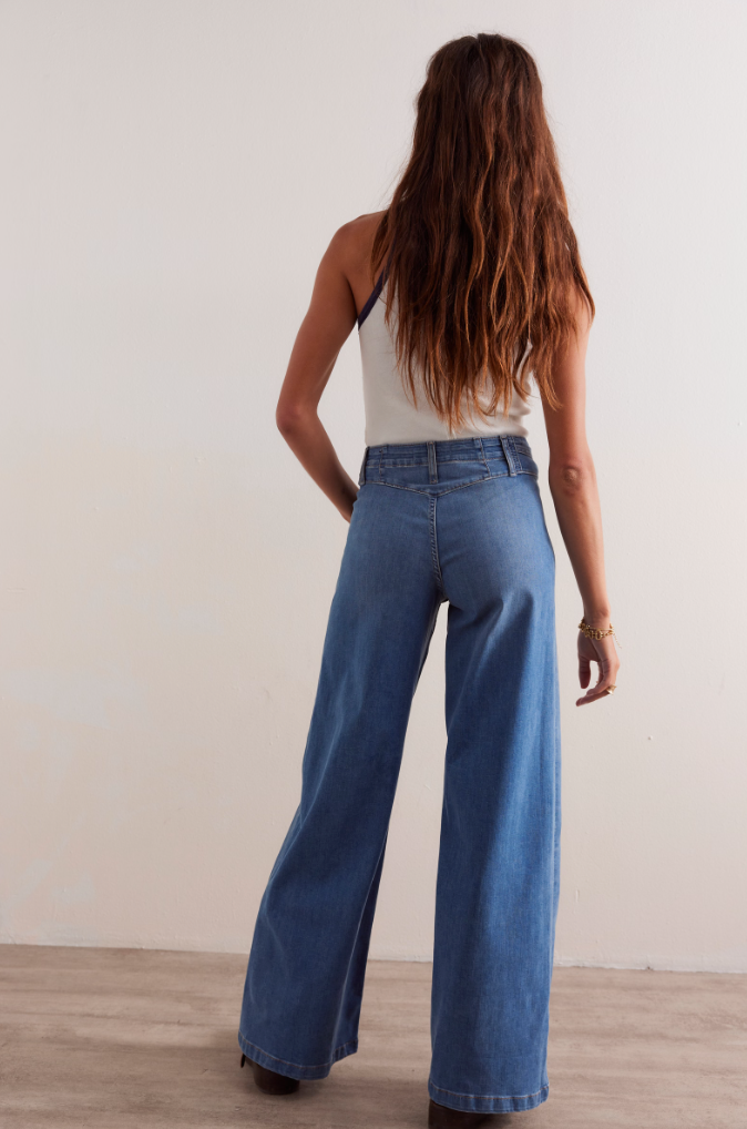 Libre Wide Leg Jeans