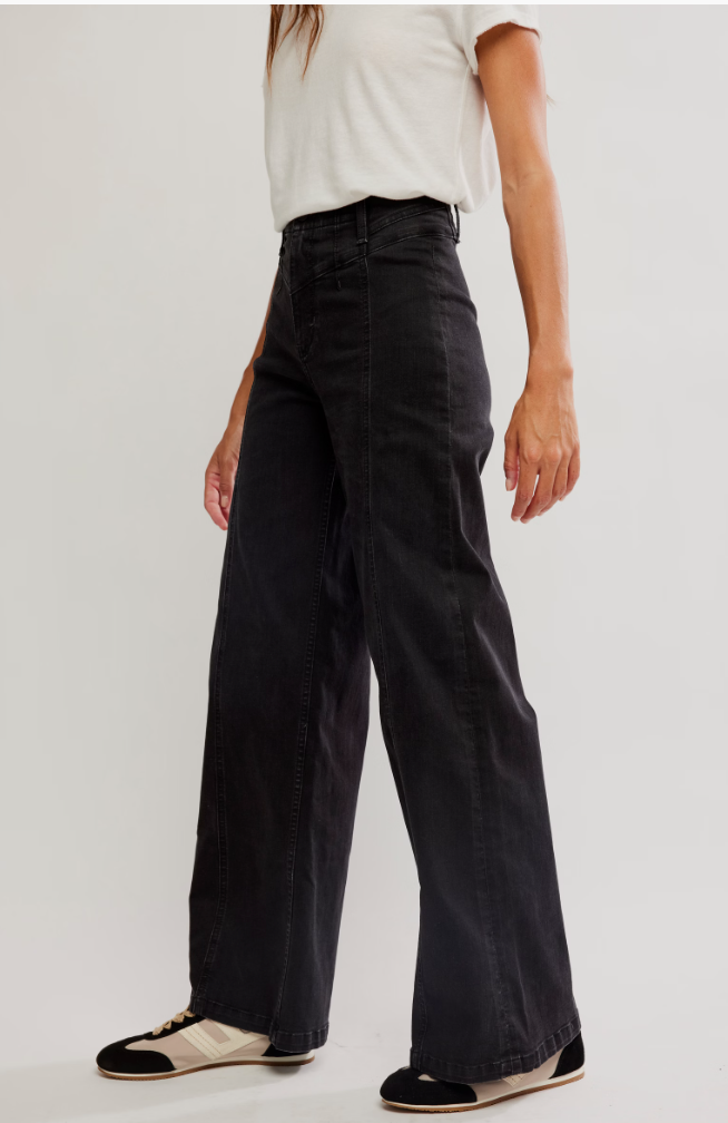 Libre Wide Leg Jeans