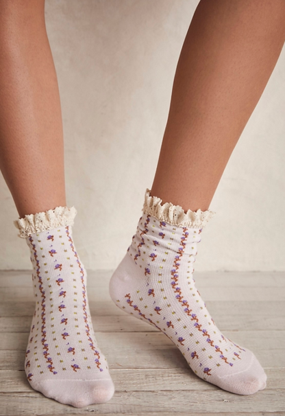 Rosebud Waffle Knit Ankle Socks