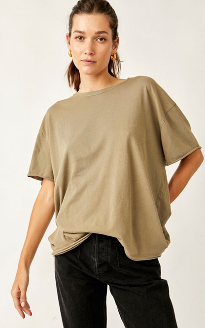 Nina Tee*