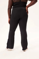 HR Flare Leggings
