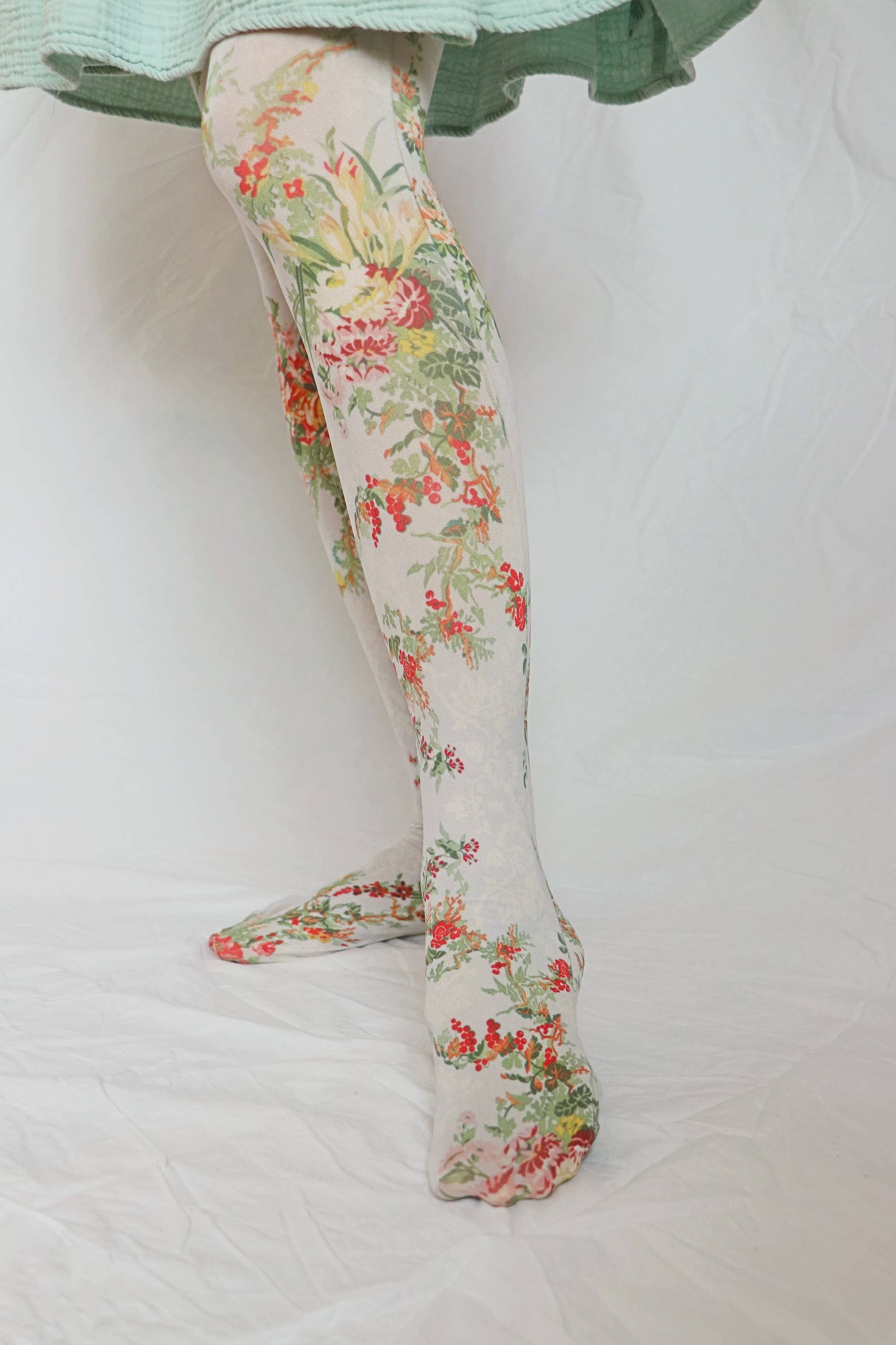 Antique Flowers Printed Tights