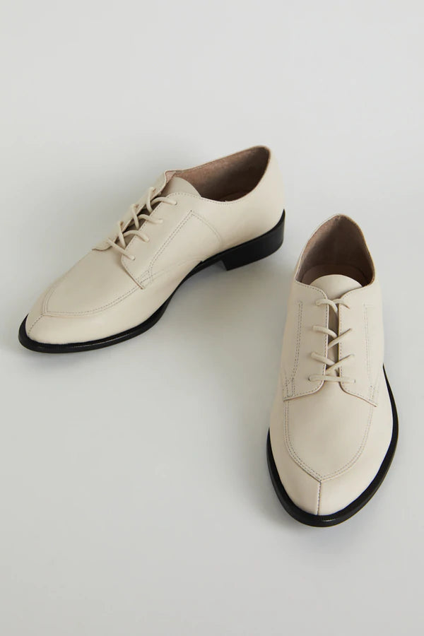 Saintly Oxford Lace Up Shoe